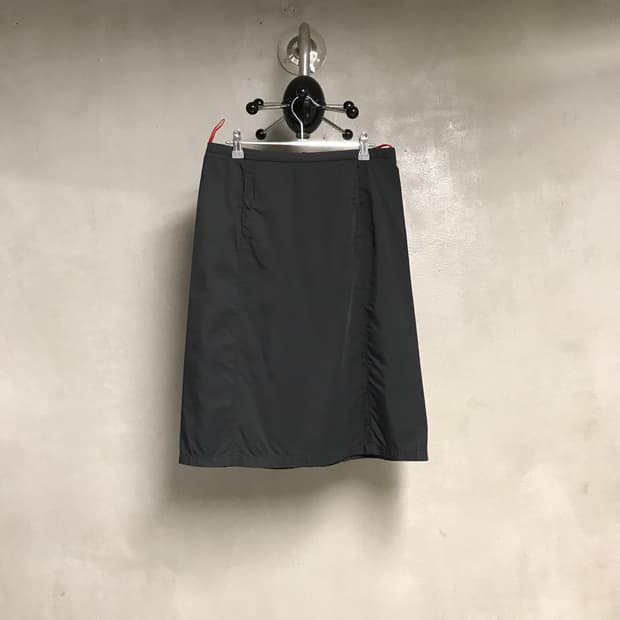 프라다 블랙 스커트 42