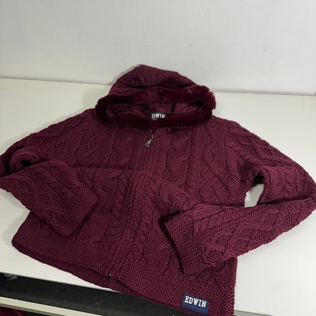 M 에드윈 버건디 퍼 꽈배기 니트집업