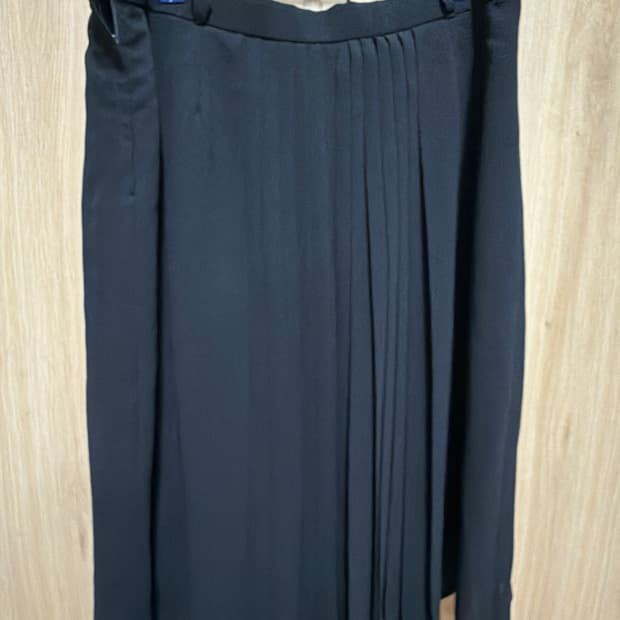 핀턱 미디스커트