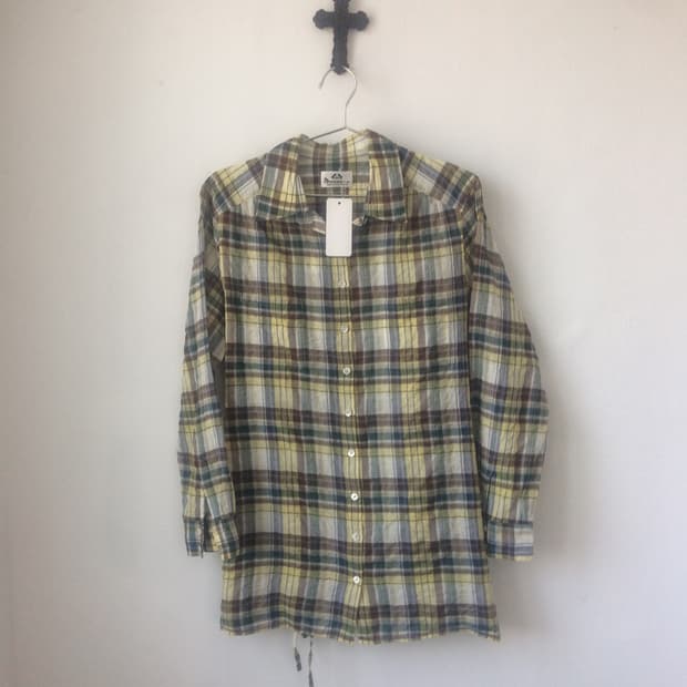 Check pattern shirt