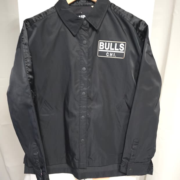 NBA 시카고 BULLS 바람막이 셔츠 F ✨️정품✨️
