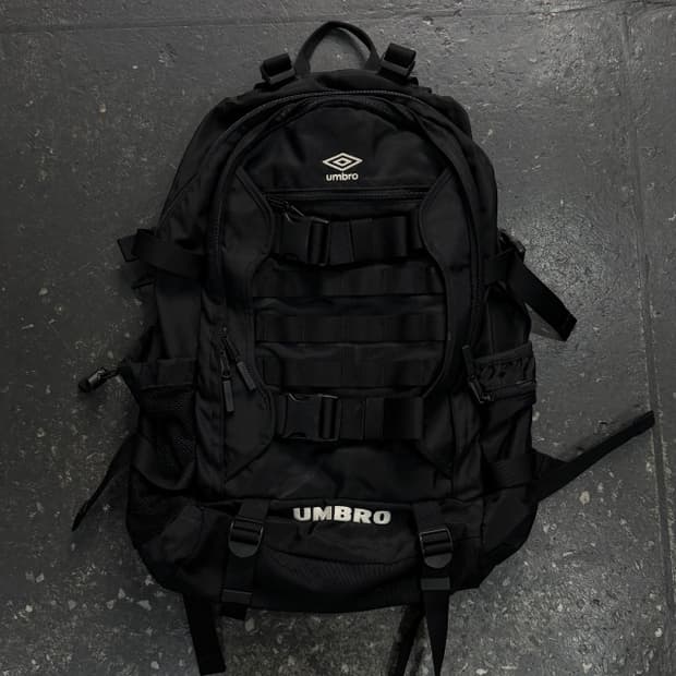 엄브로 댄커 백팩