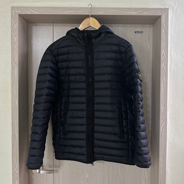 스톤아일랜드 룸우븐 경량패딩 S(95~97)