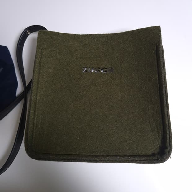 zucca 크로스 백입니다.