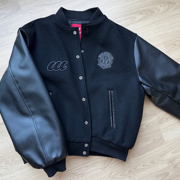 우알롱 바시티 자켓