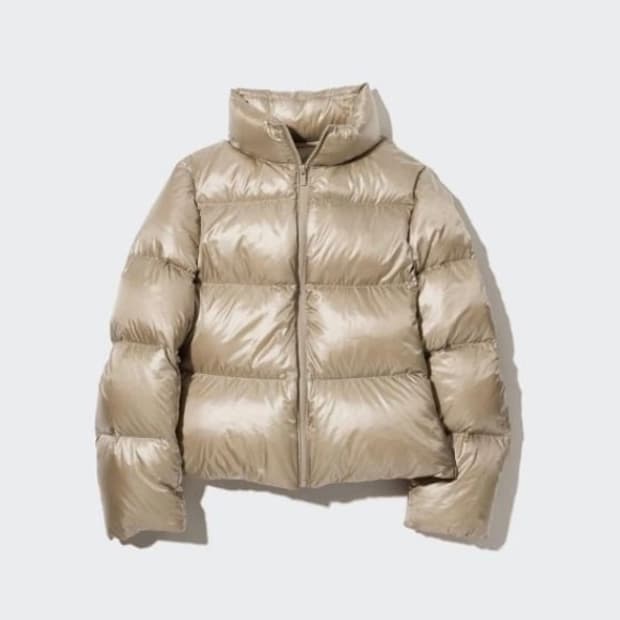 유니클로 울트라라이트다운샤이니 푸퍼 베이지