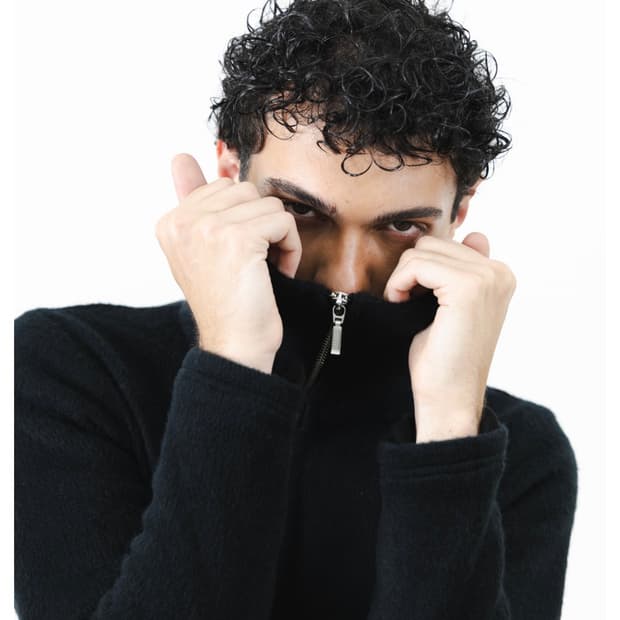 헬렛 하이넥 집업 구매합니다