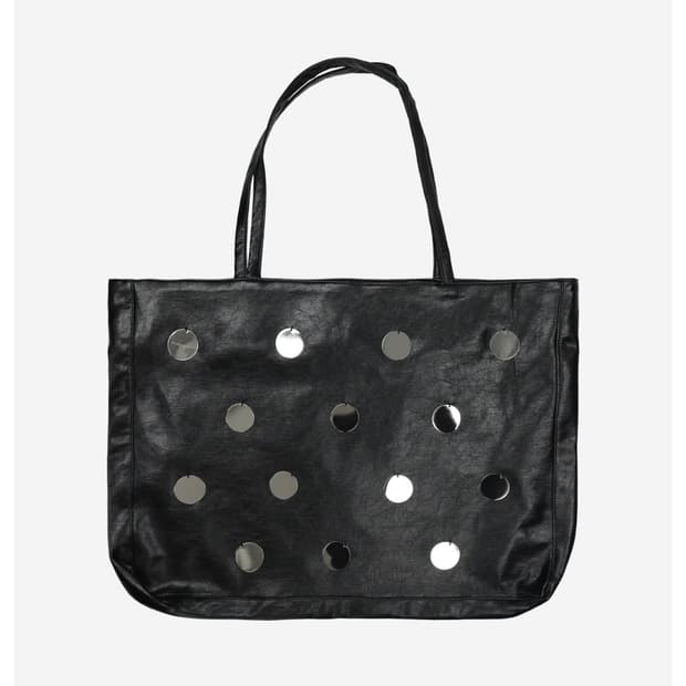 폴리수엠 메탈릭 디스크 쇼퍼백 블랙