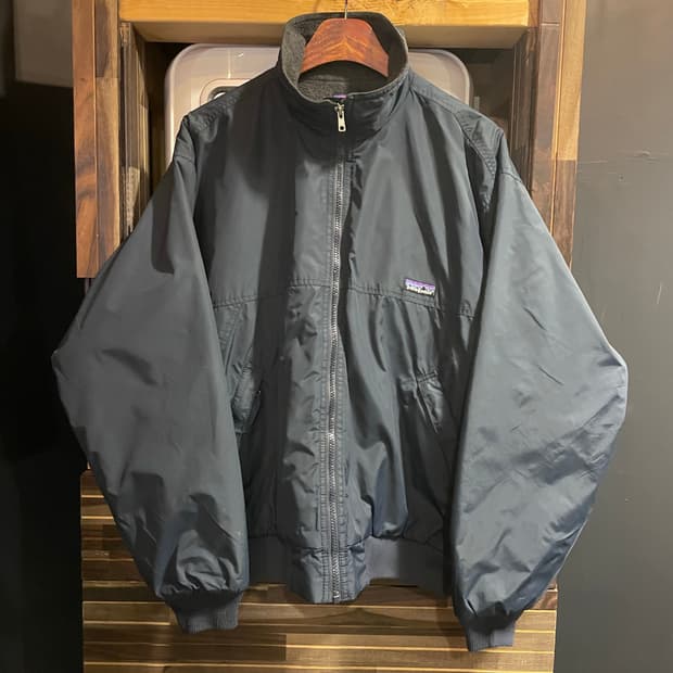 02‘s Patagonia shell jacket