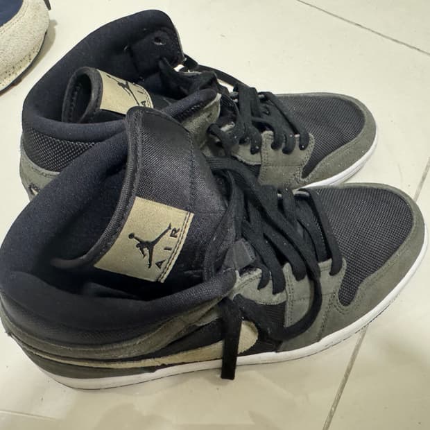 조던 미드 카키 우먼스 270 맨260-265정도