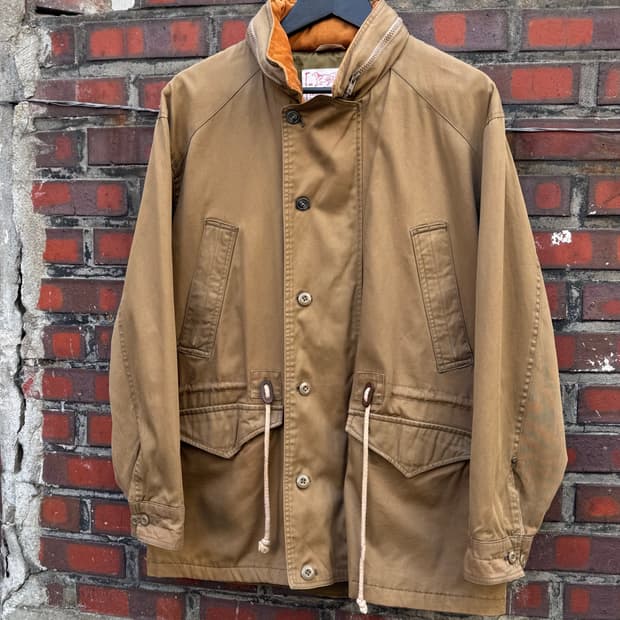 Arthur's Being 헌팅자켓 