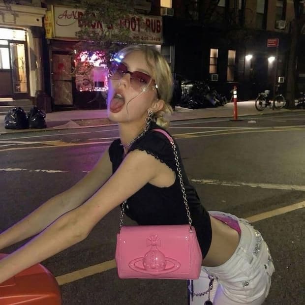 비비안웨스트우드 핑크 헤이즐 미디움 숄더백