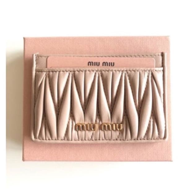 miumiu 카드지갑