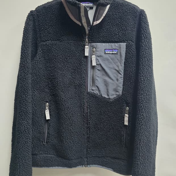 파타고니아 클래식 레트로 블랙 자켓 S