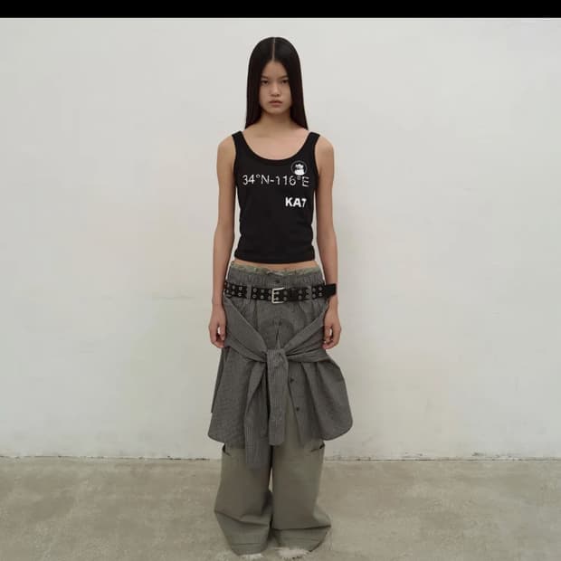 Lcdc KAT 프린트 슬림 탱크탑 블랙 m