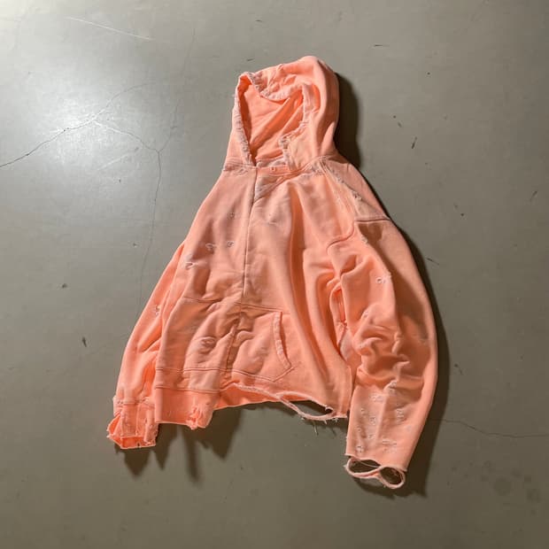 KZ 아틀리에 Distressed Hoodie 