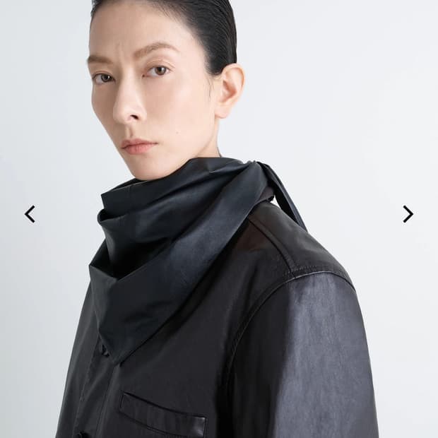 [금주말만판매]르메르 레더 스카프