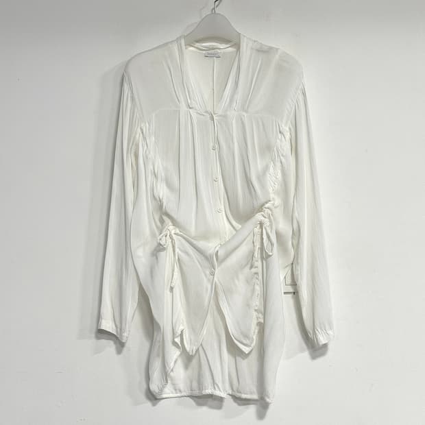 트랜짓 파 수치 드로스트링 셔링 블라우스