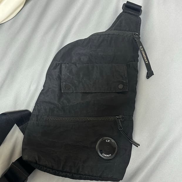 cp컴퍼니 가방 