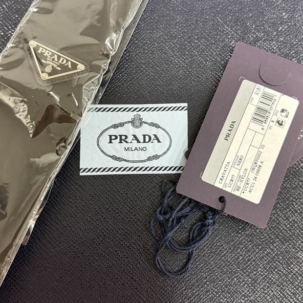 프라다 개버딘 타이 150