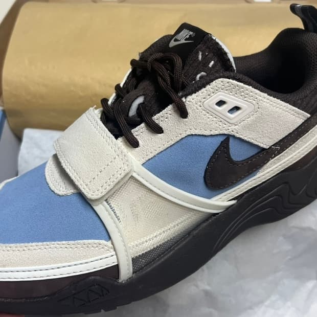 나이키 트레비스 스캇 줌 필드 Jaxx 265mm