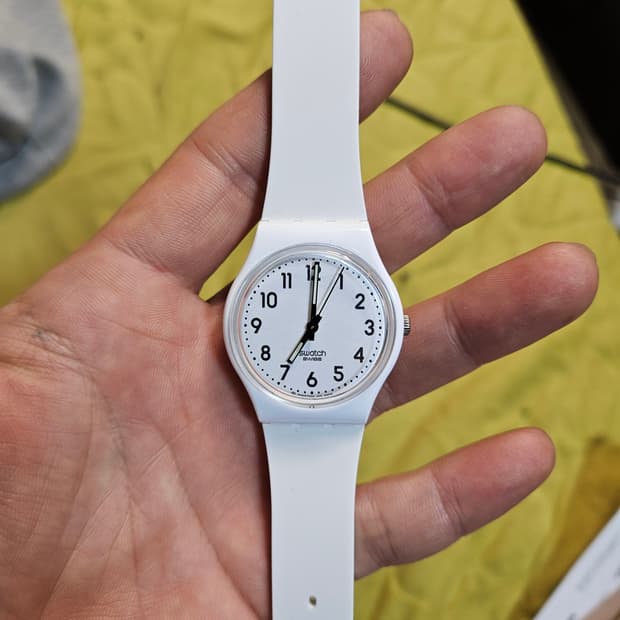 SWATCH 저스트 화이트 소프트