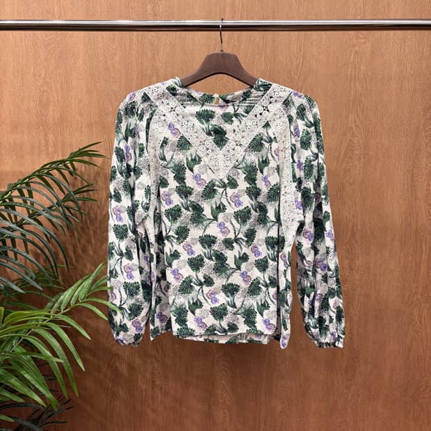 마쥬 블라우스 리프 플라워 플로럴 프린트 레이스 트리밍 디테일 아이보리