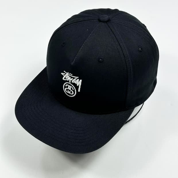 스투시 스몰로고 자수 스냅백 블랙