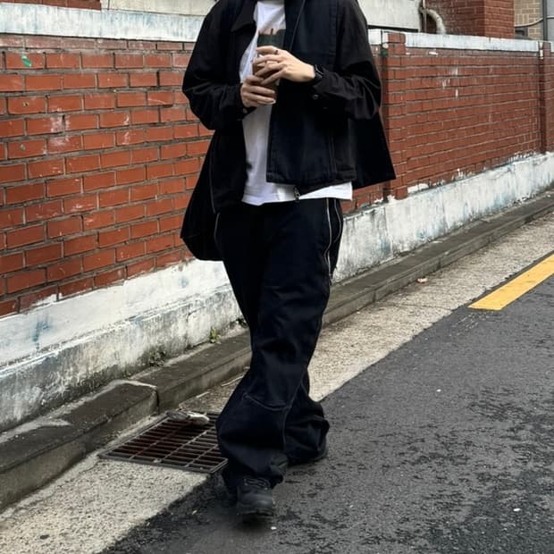 플라스틱 프로덕트 팬츠