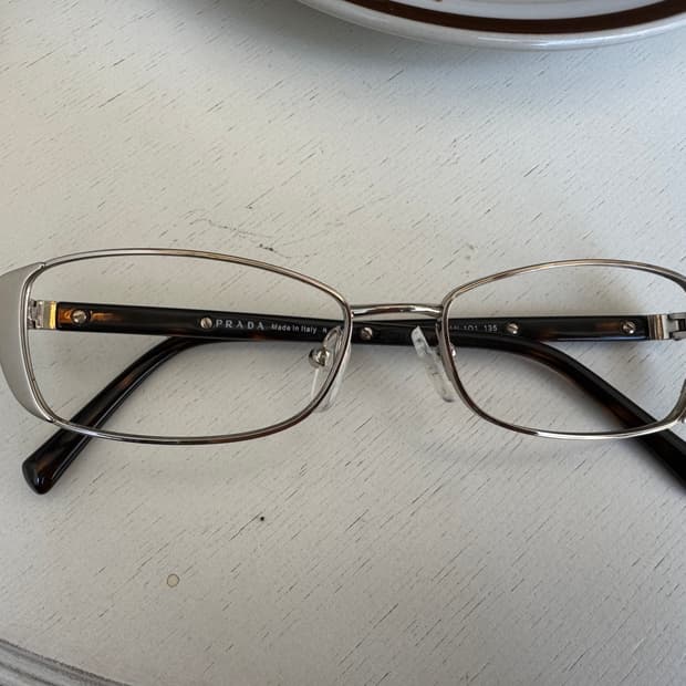 Prada 안경