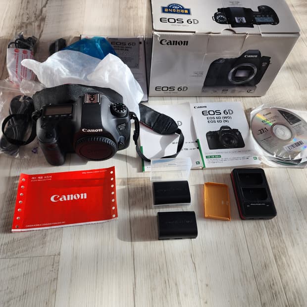캐논 EOS 6D DSLR 풀프레임 바디 팜. 육디 CANON