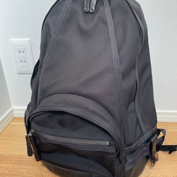 포터 히트 백팩 블랙컬러