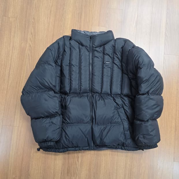 (L) 슈프림 22FW 리버시블 푸파 패딩