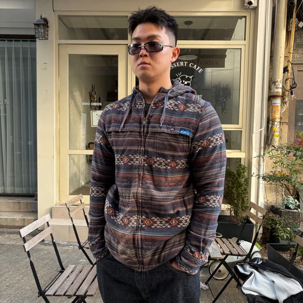 Kavu aztec pattern cotton hood zip-up