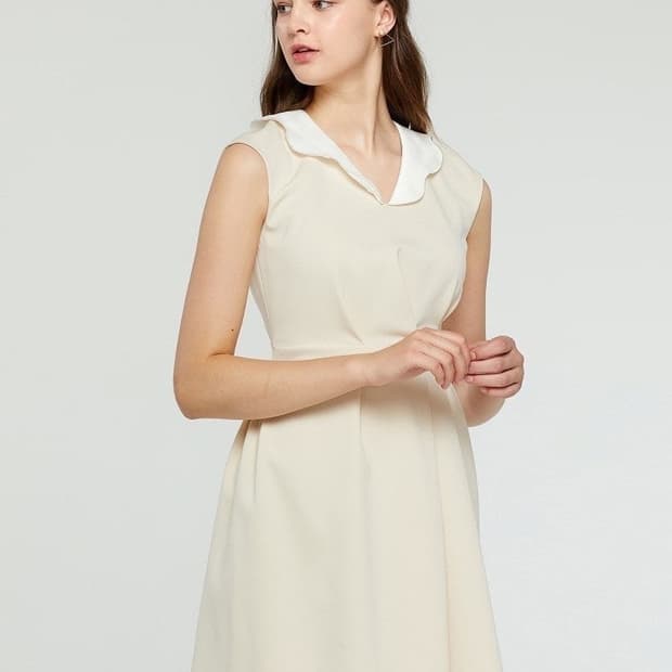 55 텍달린 새상품 질스튜어트 ㅡ 정가46만 에이라인 크림컬러 원피스