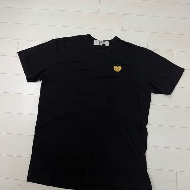 한글텍) 꼼데가르송 플레이 반팔 2XL  상태 9.8/10  한글텍이라 