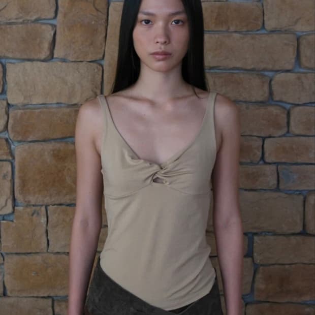 베르소 verso Twisted Sleeveless 꼬임 탑 나시