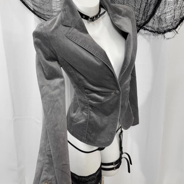 gray velvet shirring blazer