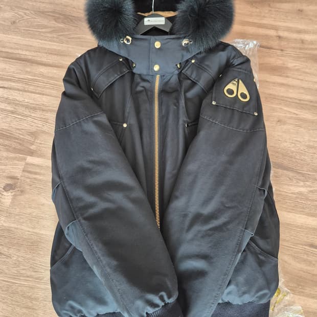 무스너클 패딩 금장 xl