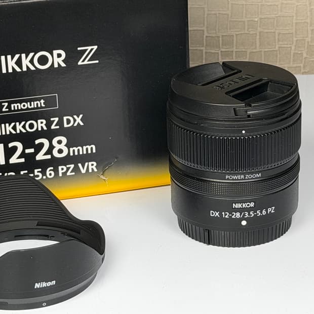 니콘 Z DX 12-28mm F3.5-5.6 PZ 렌즈 후드 포함