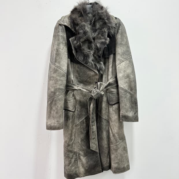 Fox fur trimming leather jacket