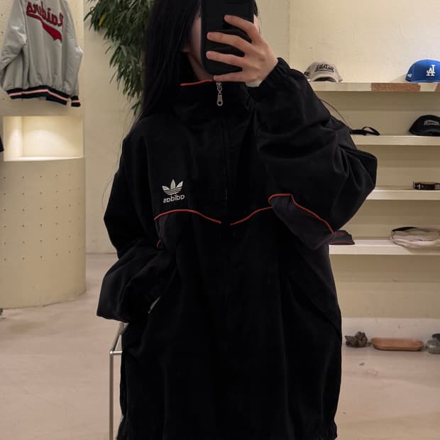 00s 아다다스 올드스쿨 박시핏 바람막이 U34