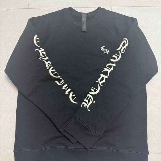 크롬하츠 버티컬 로고 자수 맨투맨 M사이즈 새상품