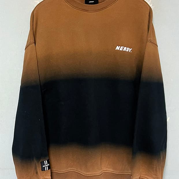 NERDY 널디 남자 그라데이션 맨투맨 오버핏 XL 105