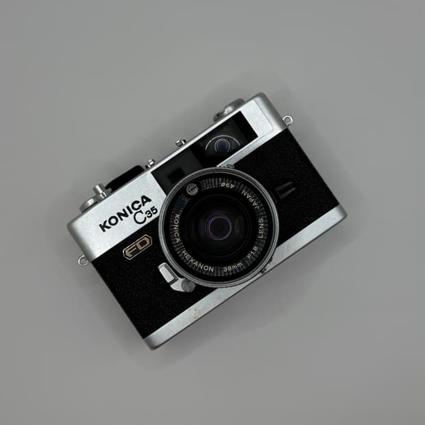 코니카 Konica C35 FD 필름카메라 / 헥사논 렌즈 F1.8 / 