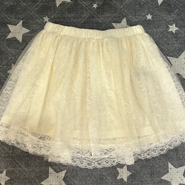 리즈리사 플라워 아이보리 스커트