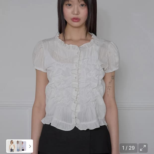[새상품/사진O] 플레어업 saya 프릴 퍼프 반팔 블라우스