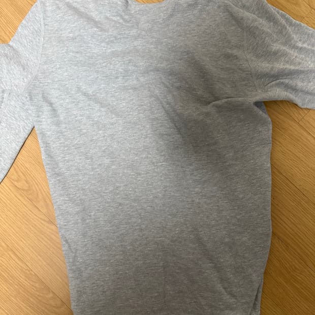 Didier wear 롱슬리브
