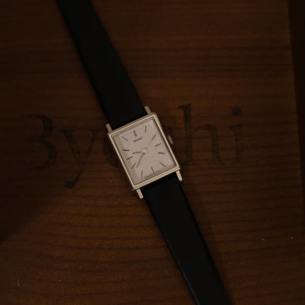 ​[Seiko] 세이코 미니멀 스퀘어 실버 여성용 시계