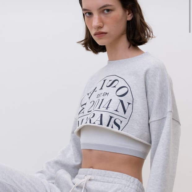 메종마레 크롭맨투맨